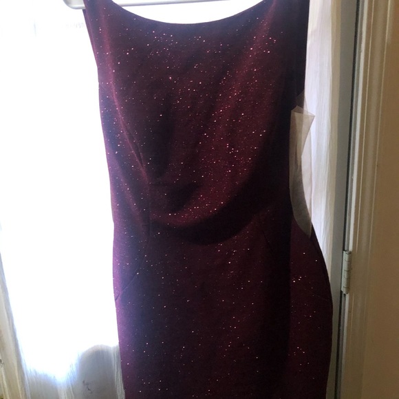 JOVANI FITTED GLITTER BACKLESS COCKTAIL DRESS - Picture 3 of 5
